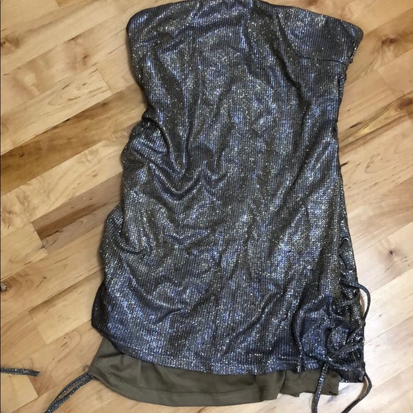 missguided x carli bybel mini sparkly dress - Picture 3 of 4